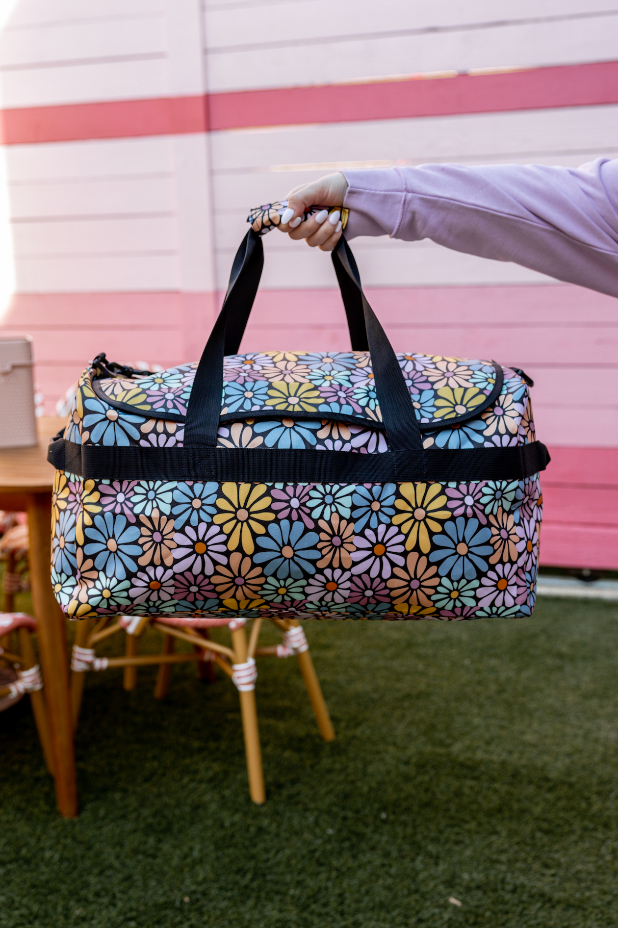 Canvas Duffle Bag - Modern Floral (Black Daisy) – Jadelynn Brooke® Canvas Duffle Bag - Modern Floral (Black Daisy) – Jadelynn Brooke®