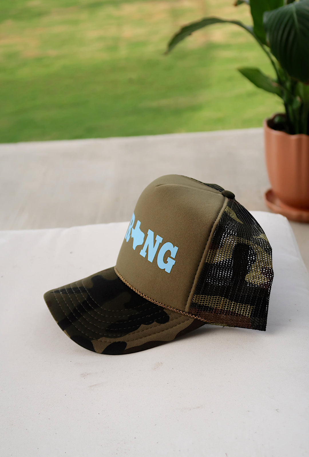 Trucker Hat - Texas Strong (Camo/Blue)
