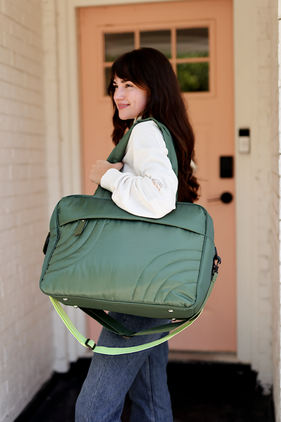 fuckthatnerdshop ショルダーバッグ ブルー greeny y2k Modern Puffer Quilted Duffle - (Dark Olive) – Jadelynn Brooke®