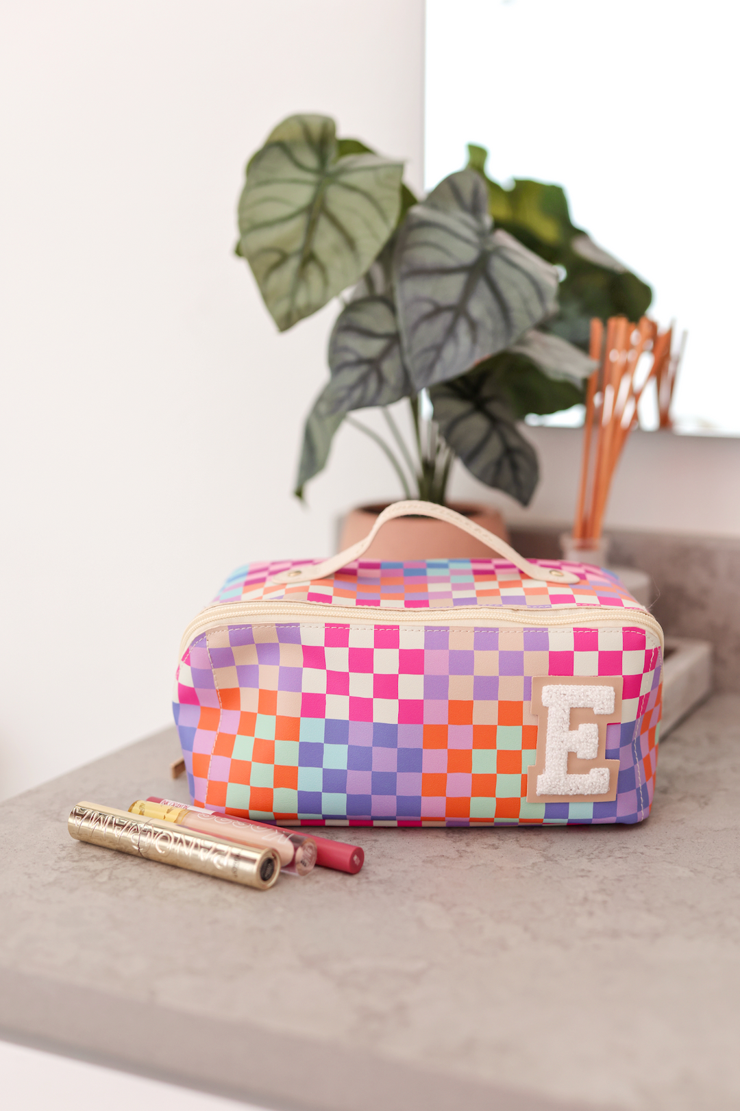 checkered travel makeup bag Cute Tote - Perfect Gift - Makeup, Jewelry & Art Supplies Vegan leather. Custom Hold All Cosmetic Bag