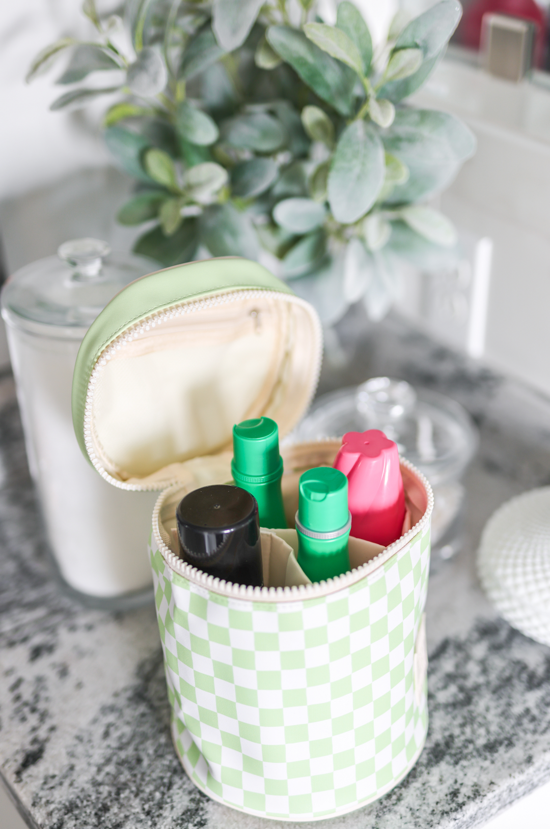Barrel Toiletry Bag - Lime Checkered (Lime/Cream)